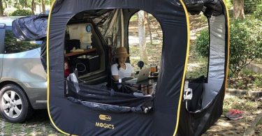 Cette Tente Escamotable Se Fixe Sur Le Hayon Pour Transformer Sa Voiture En Camping-car