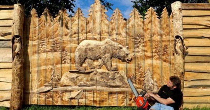 Un Sculpteur Sur Bois Crée Des Sculptures Impressionnantes Sur Des Portails En Bois